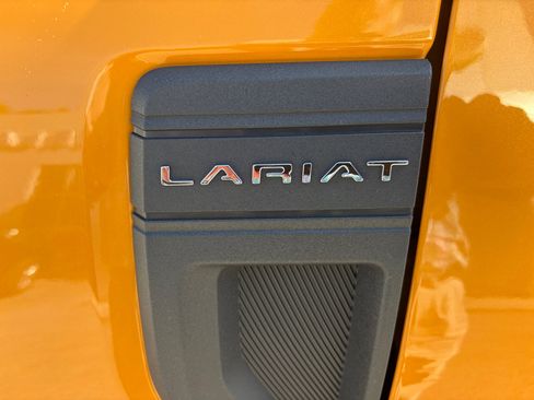 Used 2022 Ford Maverick Lariat w/ Equipment Group 500A Standard image 9