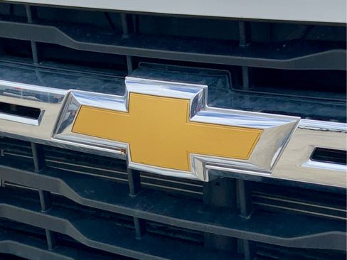 Used 2024 Chevrolet Silverado 2500 LT AWD/4WD image 19