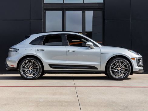 Certified 2026 Porsche Macan GTS AWD/4WD image 12