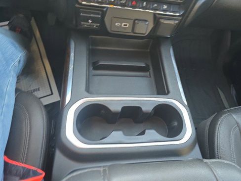 Used 2023 GMC Sierra 3500 SLT w/ SLT Convenience Package image 33