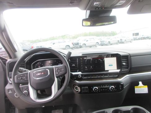 New 2026 GMC Sierra 1500 SLE w/ Max Trailering Package AWD/4WD image 16