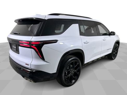 New 2026 Chevrolet Traverse RS w/ LPO, Floor Liner Package AWD/4WD image 8