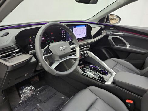 Used 2025 Audi Q5 Premium Plus w/ Premium Plus AWD/4WD image 12