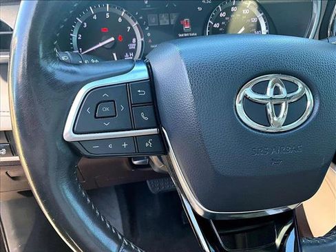 Used 2020 Toyota Highlander Limited image 19