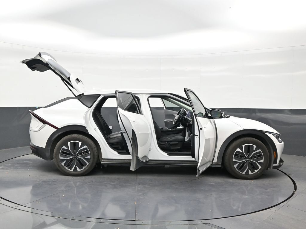Used 2024 Kia EV6 Light RWD image 29