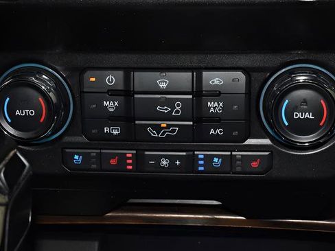 Used 2019 Ford F150 Lariat AWD/4WD image 17