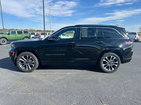 Used 2023 Jeep Grand Cherokee Overland w/ Luxury Tech Group IV image 26