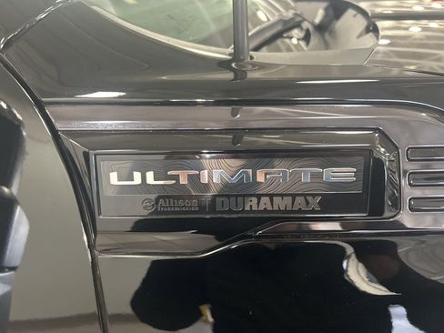 Used 2025 GMC Sierra 3500 Denali Ultimate image 8