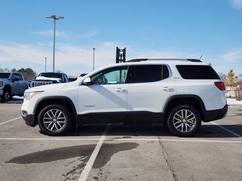 Used 2019 GMC Acadia SLE image 4
