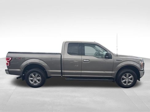 Used 2018 Ford F150 XLT w/ Equipment Group 302A Luxury AWD/4WD image 2