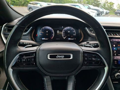 Used 2022 Jeep Grand Cherokee L Overland w/ Luxury Tech Group IV AWD/4WD image 20