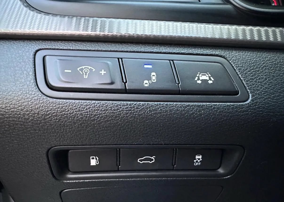 Used 2018 Hyundai Sonata Limited FWD image 21