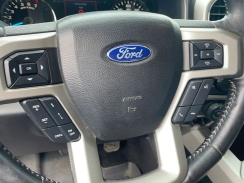 Used 2019 Ford F150 Lariat w/ Equipment Group 502A Luxury AWD/4WD image 22