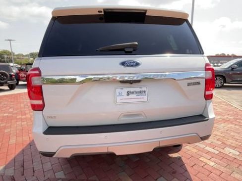 Used 2020 Ford Expedition XLT w/ Equipment Group 202A AWD/4WD image 8