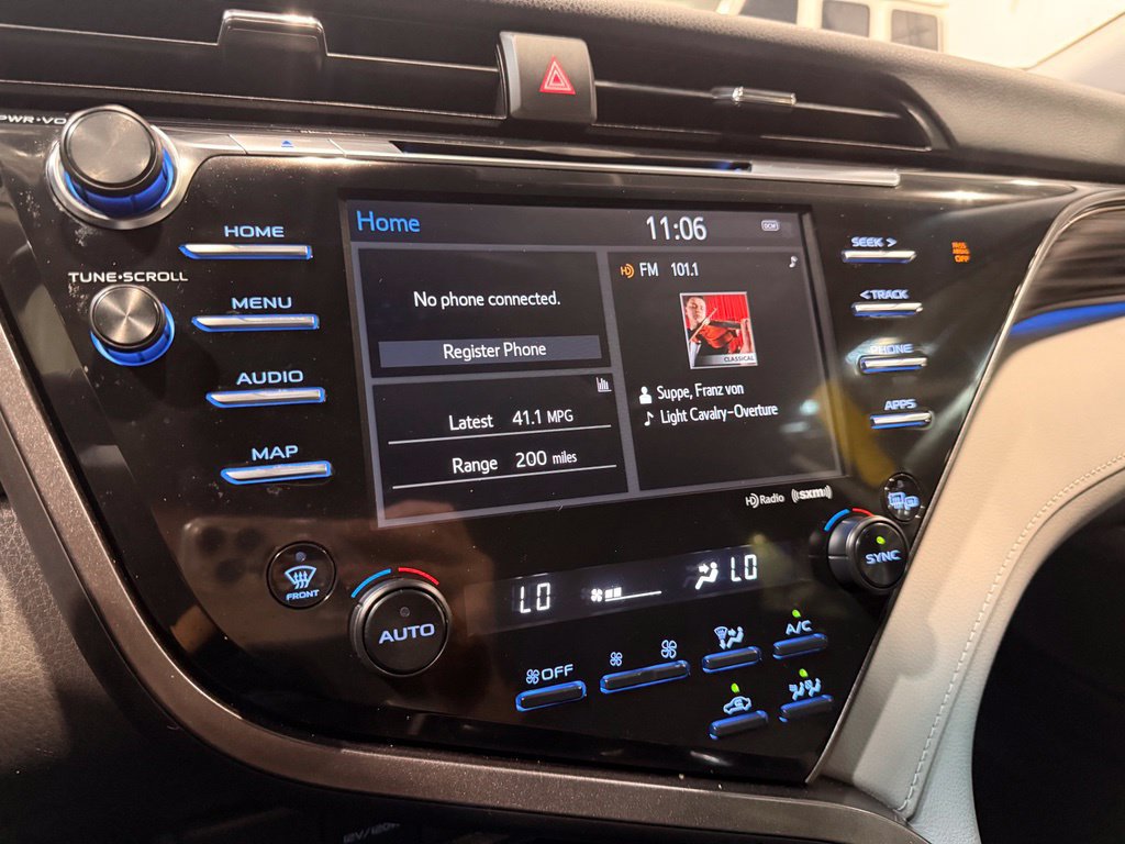 Used 2019 Toyota Camry XLE FWD image 25