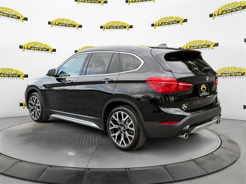 Used 2022 BMW X1 sDrive28i image 3
