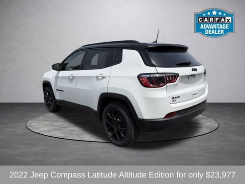 Used 2022 Jeep Compass Latitude w/ Sun and Sound Group AWD/4WD image 7