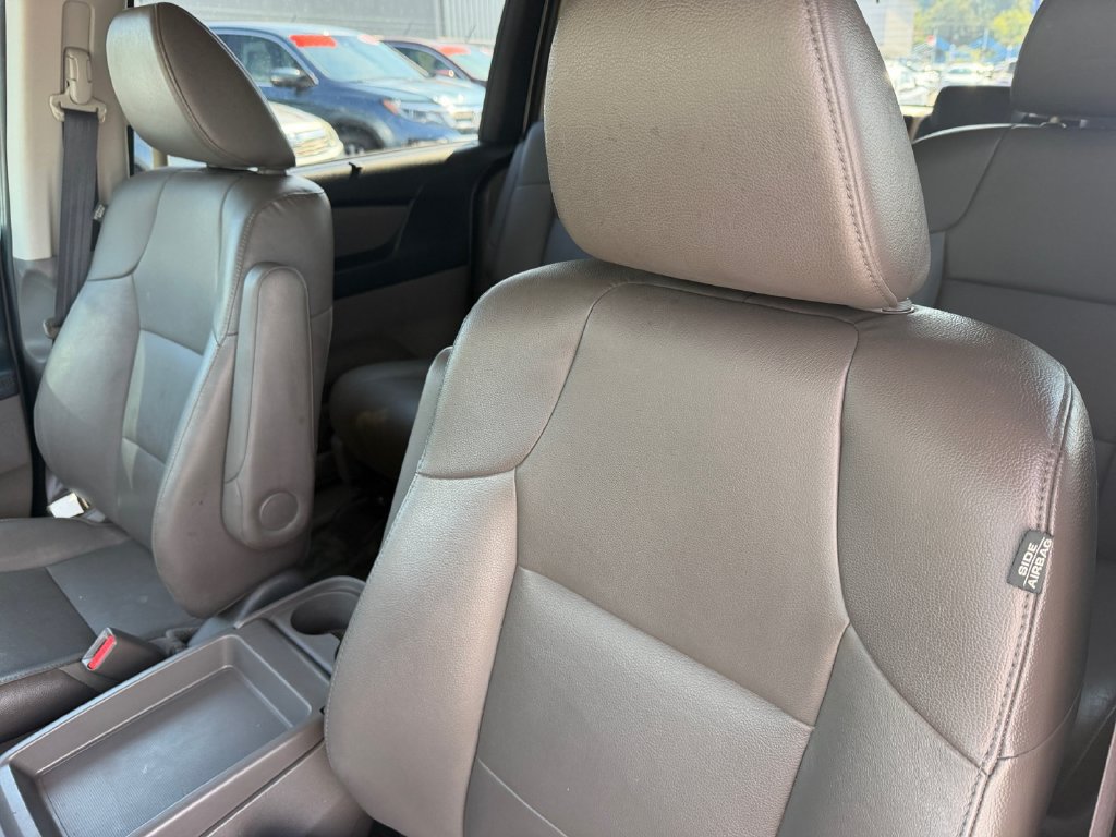 Used 2016 Honda Odyssey Touring Elite image 13