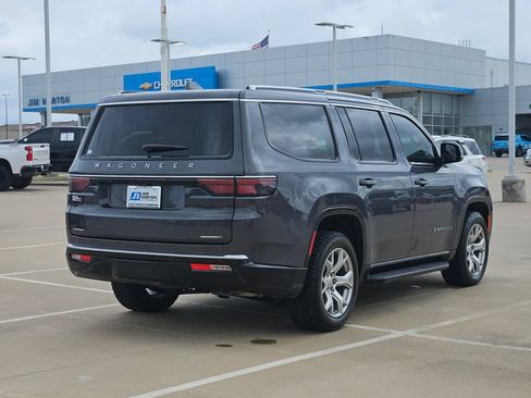 Used 2022 Jeep Wagoneer Series II AWD/4WD image 7