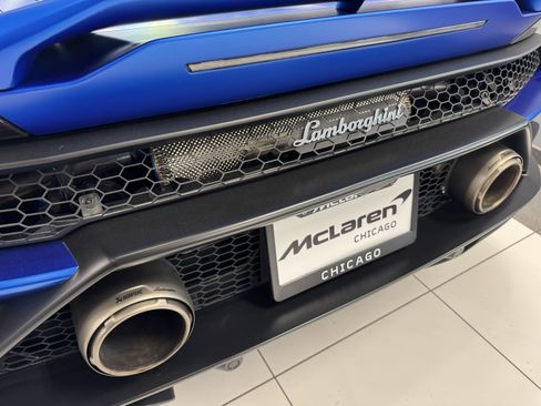 Used 2023 Lamborghini Huracan EVO image 5