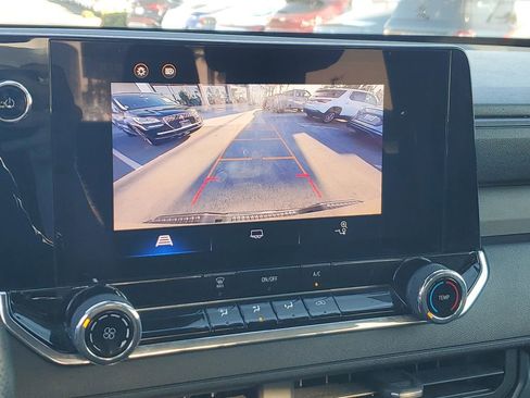 Used 2024 Chevrolet Colorado W/T image 23