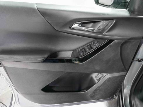 Used 2025 Chevrolet Equinox LT w/ Convenience Package II FWD image 21