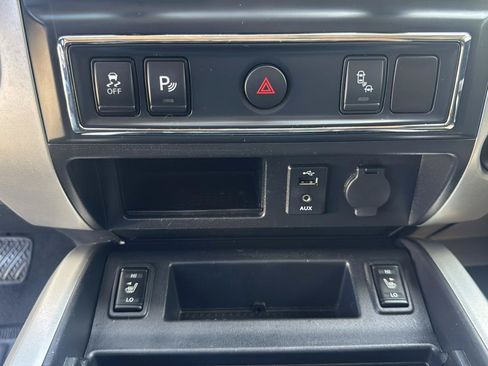 Used 2017 Nissan Titan SL RWD image 21
