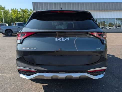 Used 2025 Kia Sportage LX AWD/4WD image 7