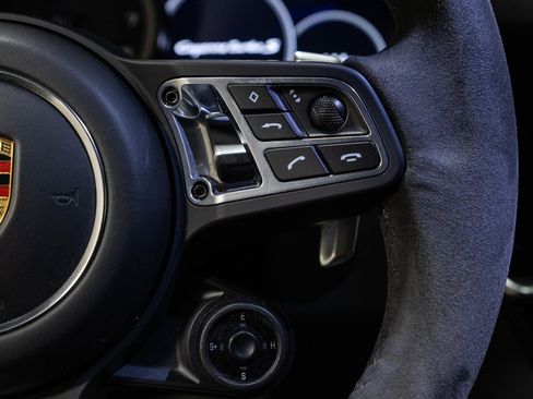 Used 2021 Porsche Cayenne Turbo S image 62