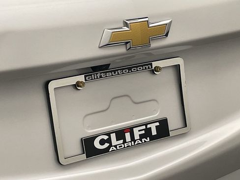 Used 2019 Chevrolet Equinox LT w/ Driver Convenience Package FWD image 24