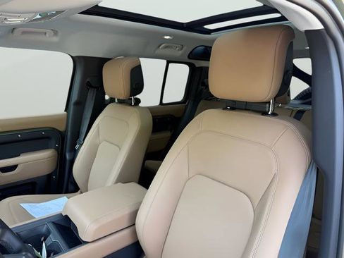 New 2026 Land Rover Defender 110 X-Dynamic SE AWD/4WD image 15