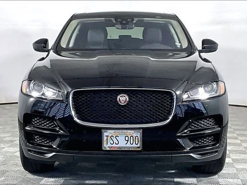 Used 2019 Jaguar F-PACE Prestige AWD/4WD image 2