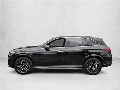 Used 2026 Mercedes-Benz GLC 300 image 4