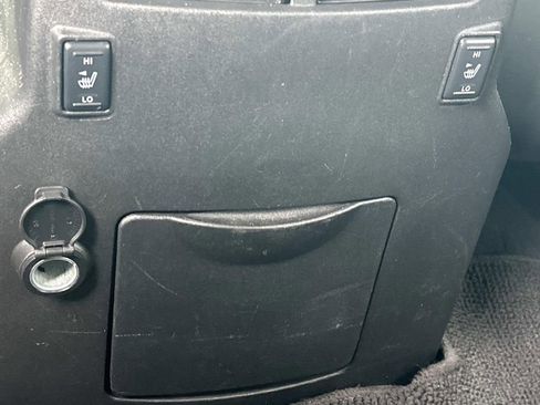 Used 2014 Nissan Armada Platinum w/ 2nd Row Captain Seat Package RWD image 25