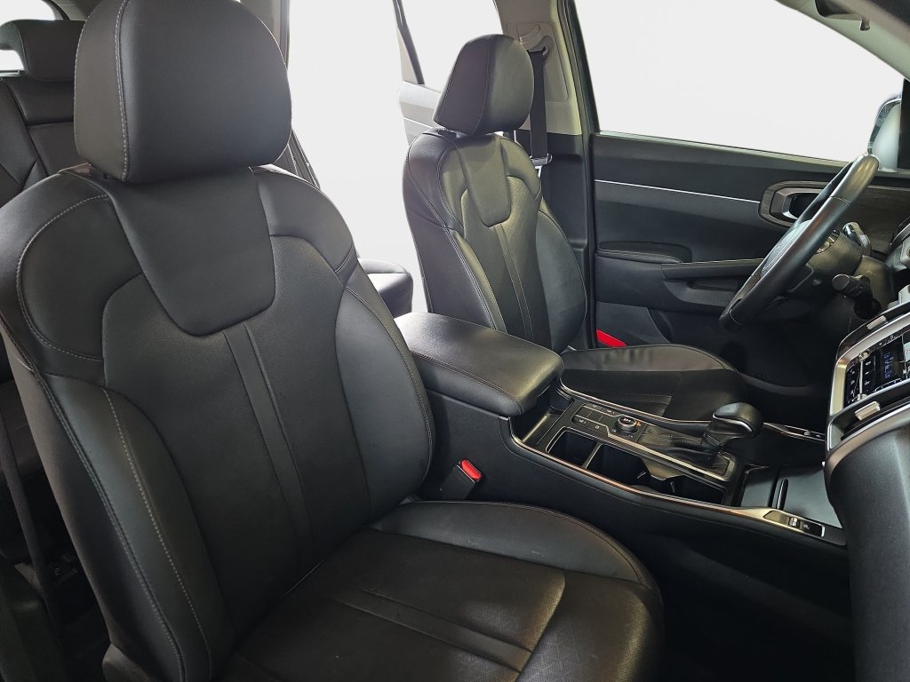 Used 2022 Kia Sorento S AWD/4WD image 12