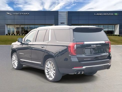 Used 2025 GMC Yukon Denali w/ Denali Reserve Package AWD/4WD image 4