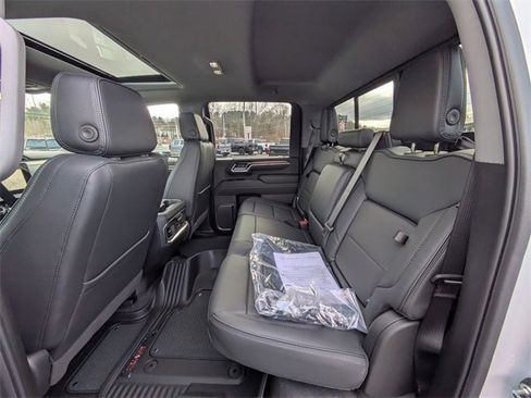 New 2026 GMC Sierra 2500 Denali w/ Denali Reserve Package image 29