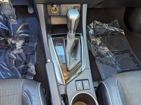 Used 2016 Toyota Corolla S image 22