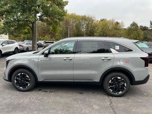 New 2026 Kia Sorento S image 8