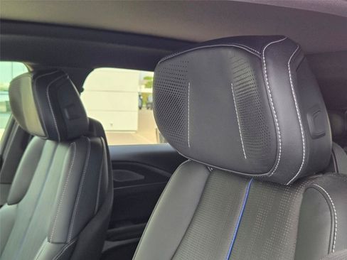 Used 2024 Cadillac Lyriq Luxury RWD image 12