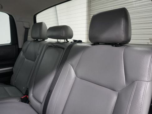 Used 2014 Toyota Tundra SR5 w/ SR5 Upgrade Package AWD/4WD image 15