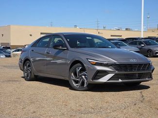 Certified 2025 Hyundai Elantra SEL video 2