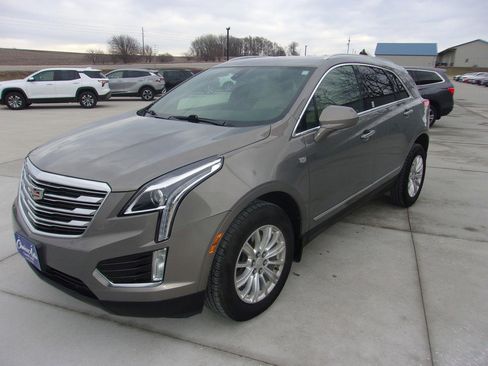 Used 2018 Cadillac XT5 AWD image 6