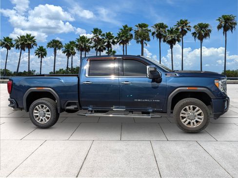 Used 2022 GMC Sierra 2500 Denali w/ Denali Ultimate Package image 9