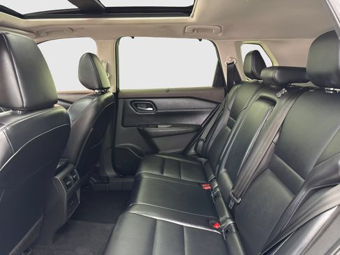 Used 2023 Nissan Rogue SV w/ SV Premium B Package FWD image 37