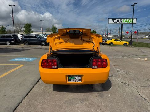 Used 2008 Ford Mustang Coupe RWD image 12