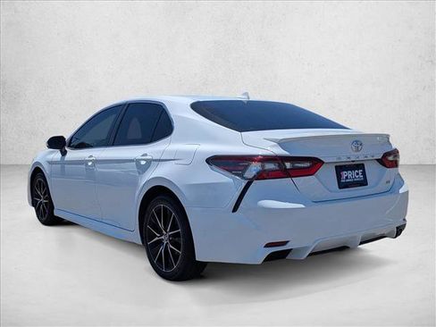 Used 2023 Toyota Camry SE FWD image 8