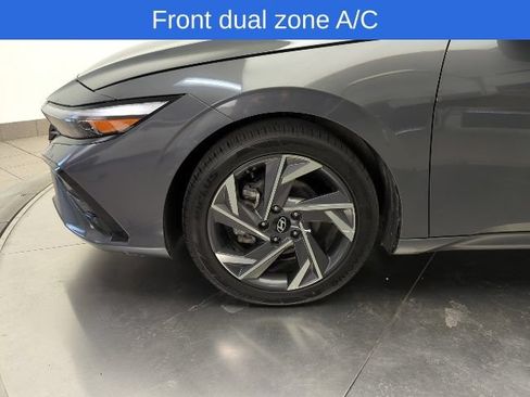 Used 2025 Hyundai Elantra SEL FWD image 9