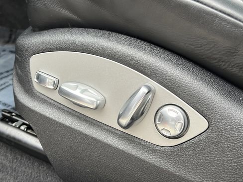 Certified 2025 Porsche Macan image 31