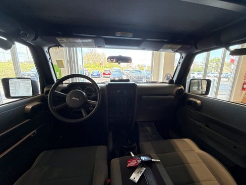 Used 2007 Jeep Wrangler Unlimited Sahara w/ Trailer Tow Group image 13